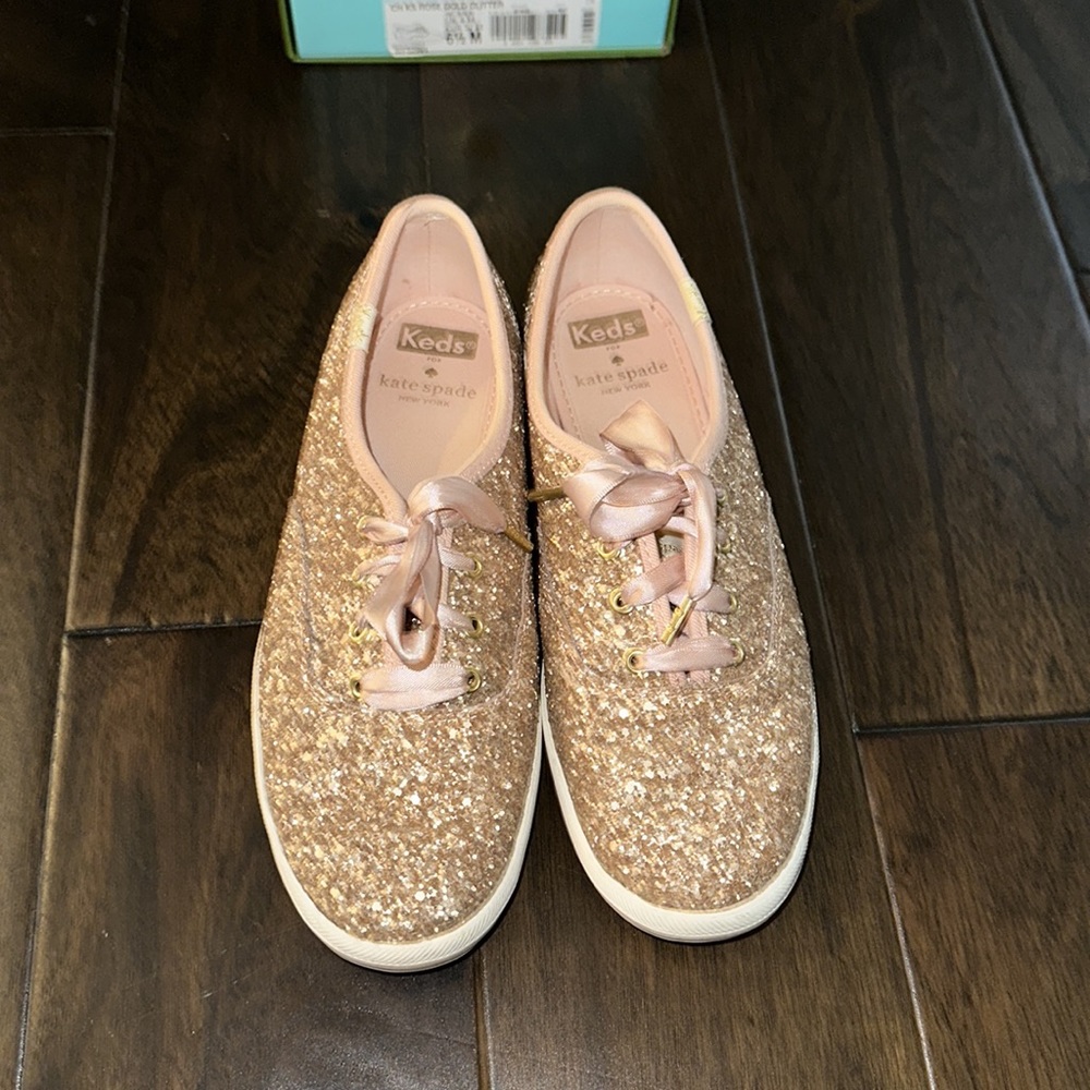 KEDS Kate Spade Women’s rose gold tennis shoe size 6.5
